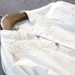 夏 ホワイト 刺繍 花 スタンド 長袖 シャツ 3枚目の画像