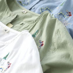 蝶々 花 刺繍 シャツ 長袖 ブラウス レディース 3枚目の画像