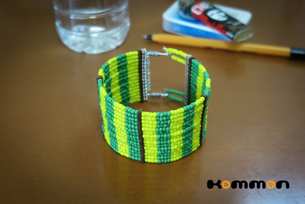 南米気分の幅広ブレスレット〈Kommon〉