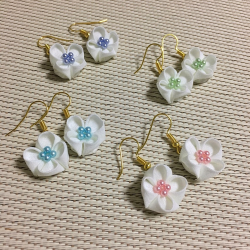 真っ白な紫陽花ピアス ピアス（フック・チェーン） SAKICHI 通販 