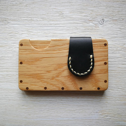 a card case オーク×ブラック　- 無垢材と本革の名刺入れ - 2枚目の画像
