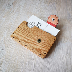 【受注制作】a card case オーク×レッド　木と革の名刺入れ 4枚目の画像
