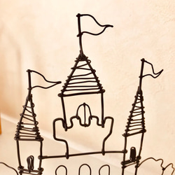 風を感じるお城＊ワイヤーアート 3枚目の画像