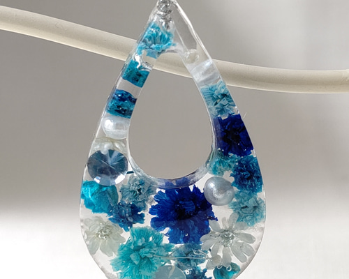 虹色うさぎのヘアゴム✿ハンドメイド かすみ草 ドライフラワー レジン ネックレス 0df9558adb3282509614b2a29639e1