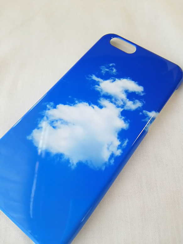 澄みきった青空と雲のスマホケース  iPhoneケース  スマホカバー 4枚目の画像