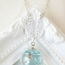人魚姫からの贈り物～マーメイドとシェルとパールのガラスドームネックレス 3枚目の画像