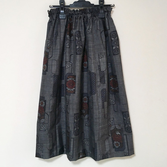 着物リメイク Ｊ 大島 ギャザースカート シルク   着物スカート 1枚目の画像