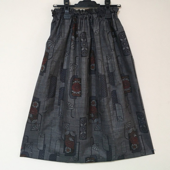 着物リメイク Ｊ 大島 ギャザースカート シルク   着物スカート 3枚目の画像