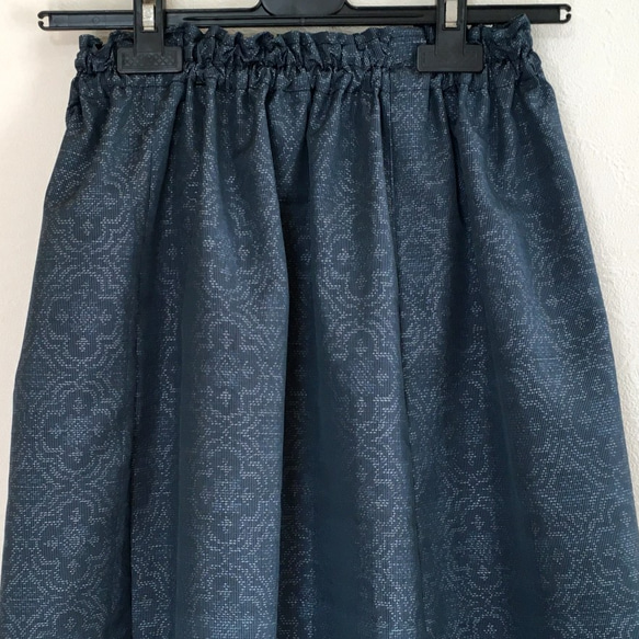 着物リメイク Ｒ 大島 ギャザースカート シルク   着物スカート 2枚目の画像