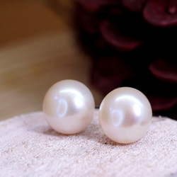 EMPATHY – White Pearl Rhodium Plated Silver Stud Earring 2枚目の画像