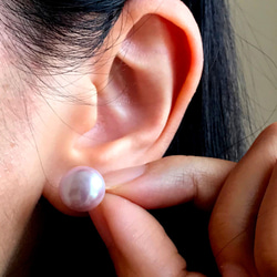 心醉 - 巴洛克形 粉紅色 珍珠 銀電白金 耳針 耳環 第4張的照片