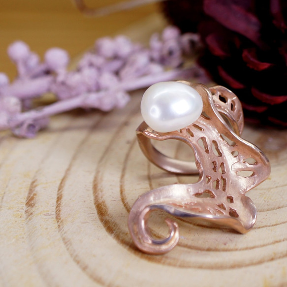 BALLERINA– Baroque Pearl 18K Rose Gold Plated Silver Ring 2枚目の画像