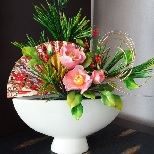 お正月/パンフラワー/パン粘土】置いて飾る ふんわりピンク椿/松