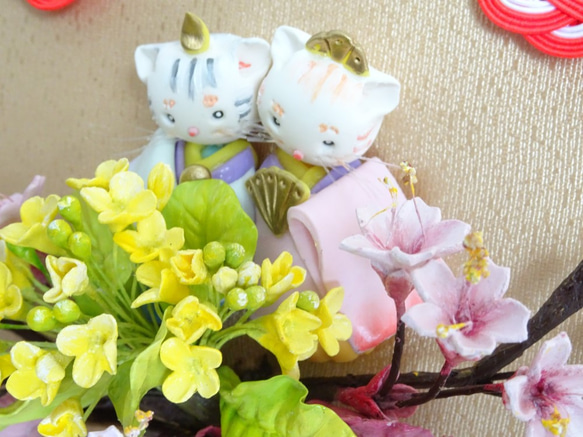 【期間限定/雛飾り/猫/ちりめん/パンフラワー】可愛い猫雛と桜/菜の花 春の和風アレンジメント 8枚目の画像