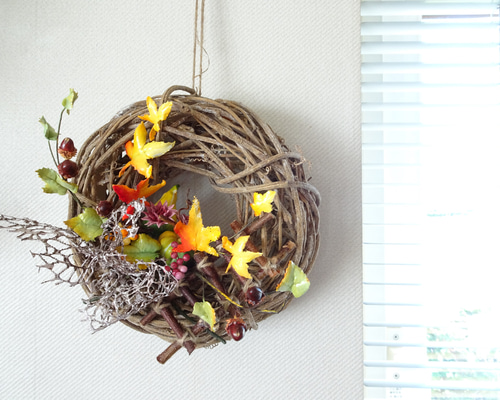 アーティフィシャル♡ベリーとどんぐりのリース アーティフィシャル♡ベリーとどんぐりのリース