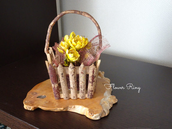 【贈り物/和風/パン粘土】ほっこりな春の訪れ～福寿草のパンフラワーアレンジメント 2枚目の画像