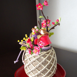【桃の節句/雛飾り/ひな人形/パン粘土】桃/ミモザ/ふっくら福雛さんのパンフラワーひな祭りアレンジメント 5枚目の画像