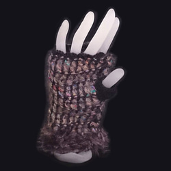 おしゃれな手編みのハンドウォーマー(ライトブラウンMIX) 4枚目の画像