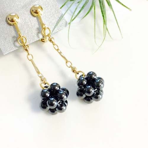 天然石(ヘマタイト)のビーズボールのイヤリング(ピアス) イヤリング