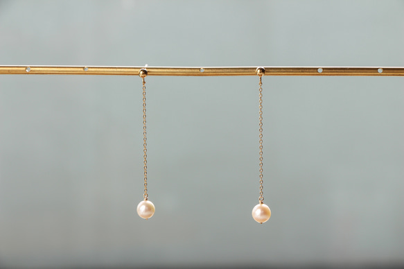14kgf-tiny pearl swing 耳針/耳夾（total length 5cm) 第9張的照片