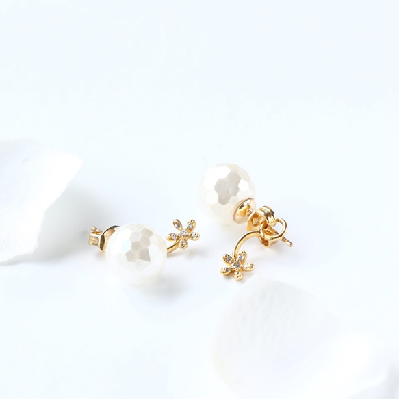 14kgf-Shell pearl and flower catch detail耳環（2way） 第2張的照片