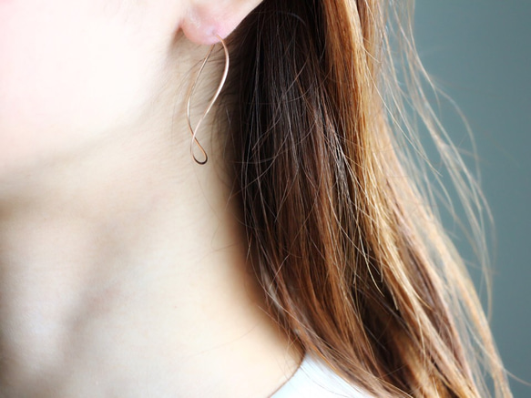 14kgf(Rose) nuance curve pierced earrings 第5張的照片