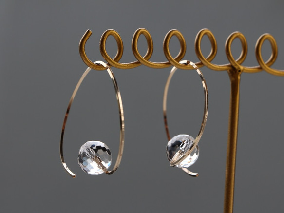 14kgf- twist hoop crystal quartz (special cut)耳環 第1張的照片