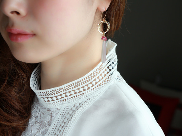 14kgf- Grege vertical line pierced earrings 第9張的照片