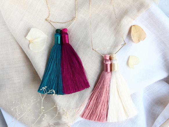 14kgf-Silky tassel 項鍊(adjustable chain)dark green×bibid pink 第10張的照片