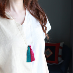 14kgf-Silky tassel 項鍊(adjustable chain)dark green×bibid pink 第7張的照片