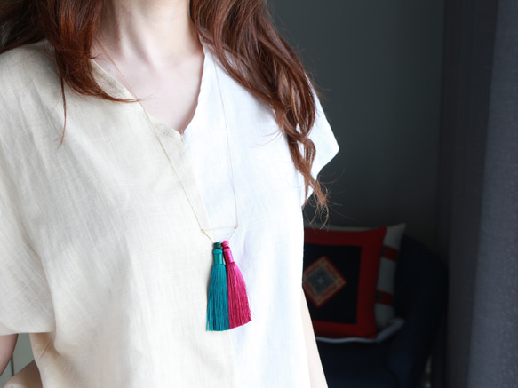 14kgf-Silky tassel 項鍊(adjustable chain)dark green×bibid pink 第7張的照片