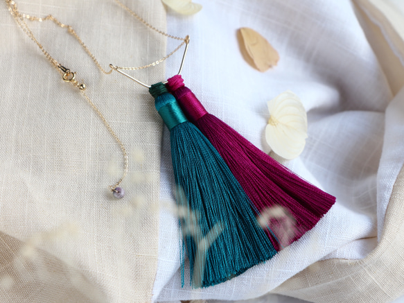 14kgf-Silky tassel 項鍊(adjustable chain)dark green×bibid pink 第9張的照片