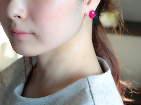 14kgf-Ruby pink chalcedony tassel 耳針 第10張的照片