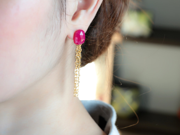 14kgf-Ruby pink chalcedony tassel 耳針 第2張的照片