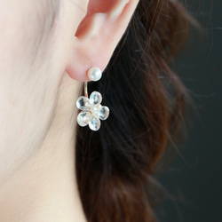 14kgf-pearl stud and white topaz flower 耳針 第4張的照片