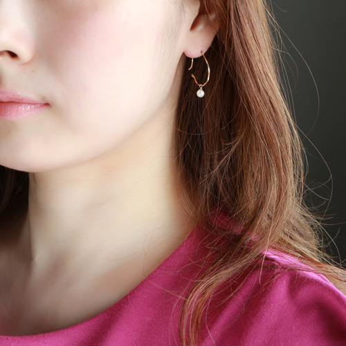 14kgf- Ovo pearl ミニマリストピアス ピアス（フック・チェーン