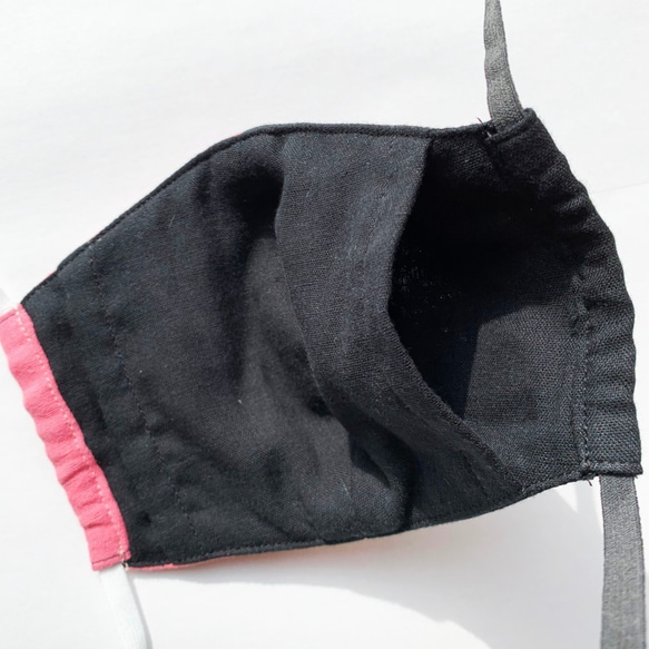 《再販最後・1点のみ》日本製ふわふわコットン　ダブルガーゼマスク　ピンク×黒　専用不織布フィルターを入れるポケット付き 2枚目の画像