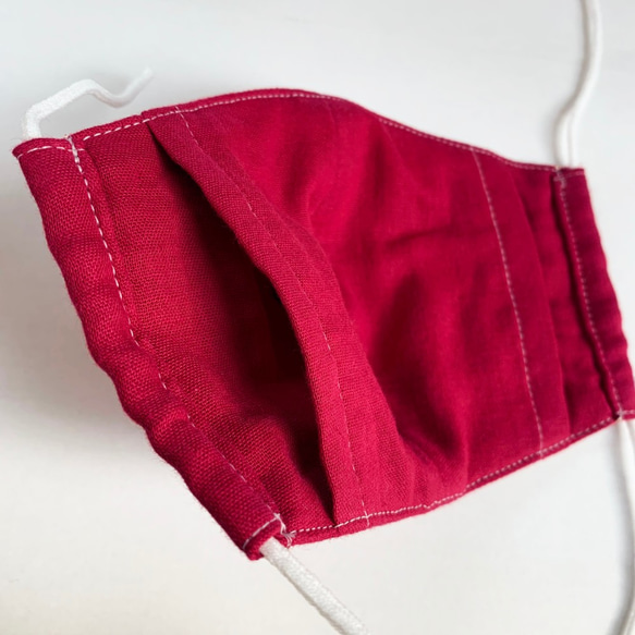 《再販4回め・5点のみ》日本製ふわふわコットン　ダブルガーゼ　マスク　赤　専用不織布フィルターを入れるポケット付き 3枚目の画像