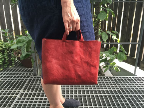【S.Y様ご予約品です】 『環桜』 革袋 枯赤 S3サイズ 4枚目の画像