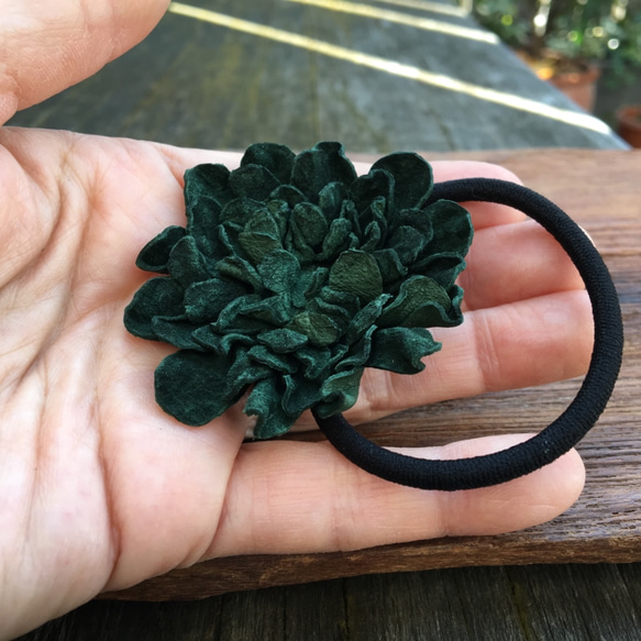 革花のヘアゴム Lサイズ  深緑 4枚目の画像