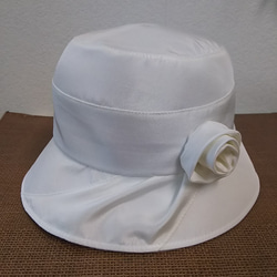 岡谷シルク。。お帽子。。薔薇飾り  展示会出品中２月中旬以降発送 5枚目の画像