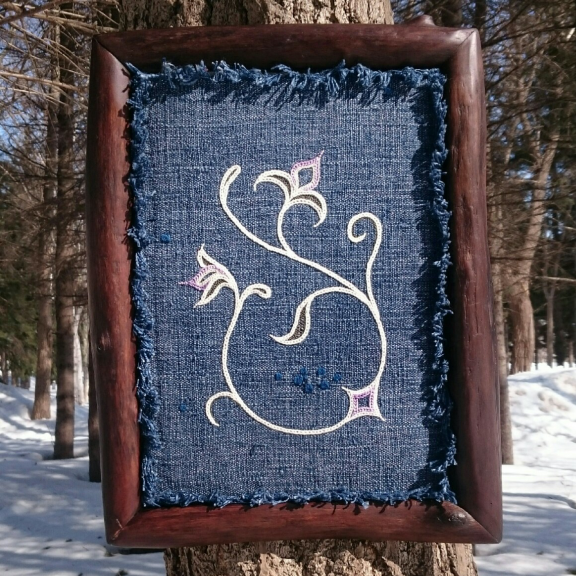Amazon.co.jp: ウィルタ(アイヌ)刺繍 A4額入り 壁掛けアイヌ
