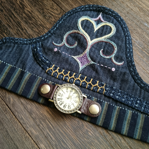 アイヌ刺繍のテクンペ（青） 手袋・ミトン pirika moshiri 通販