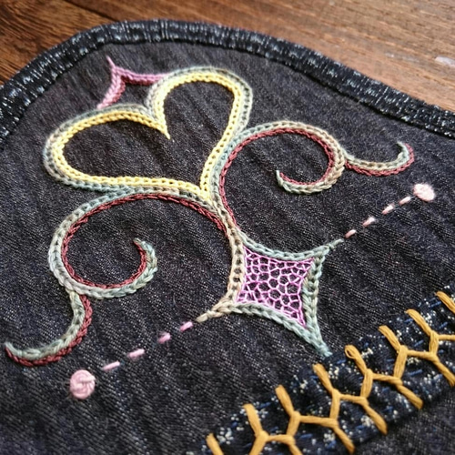 アイヌ刺繍のテクンペ（緑） 手袋・ミトン pirika moshiri 通販