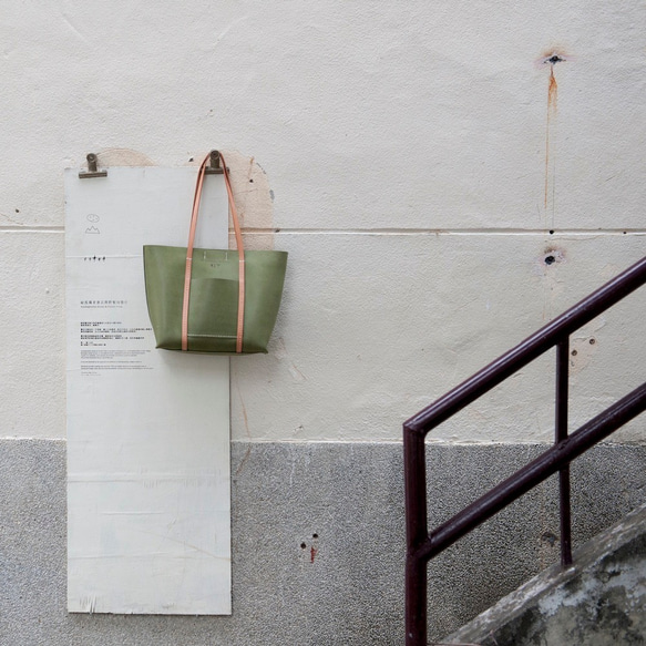 BeTwo手作り革製品︱抹茶グリーン手作りトートバッグショルダーバッグハンドバッグ無料カスタムエンボスレザー手縫い 1枚目の画像