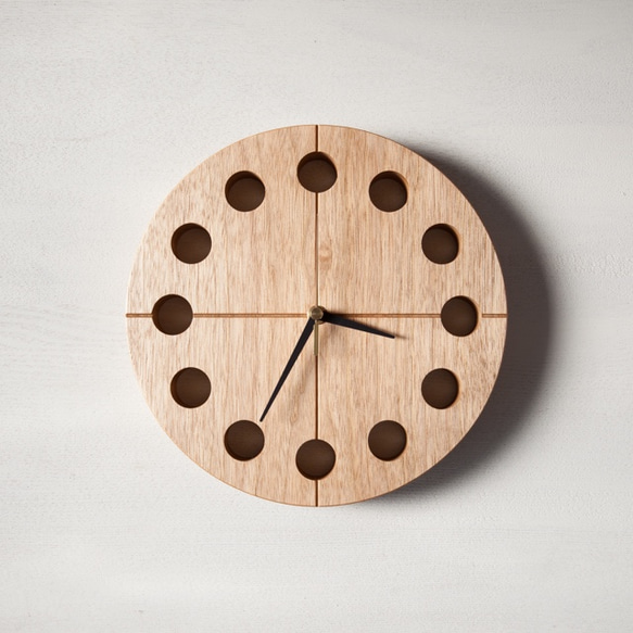 木の時計マル(Φ240) No16 | クルミ【針、選択可】 1枚目の画像