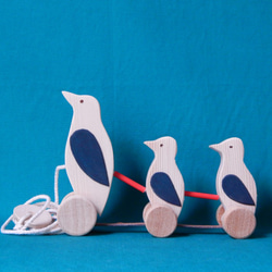 木のおもちゃ　ペンギンの親子 3枚目の画像