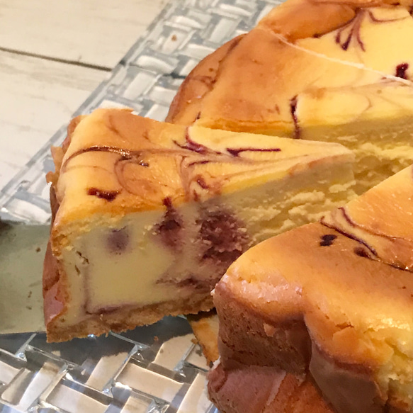 ラズベリーと練乳のチーズケーキ 2枚目の画像