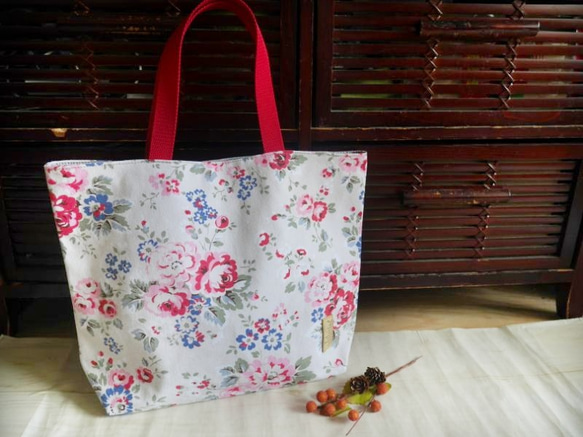 キャスキッドソン　マザーバック　白 Cath Kidston】マザーズバッグ ショルダー付(F オフ ホワイト