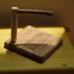 【即納】自家製ニームの小さな止まり木スタンド 2枚目の画像